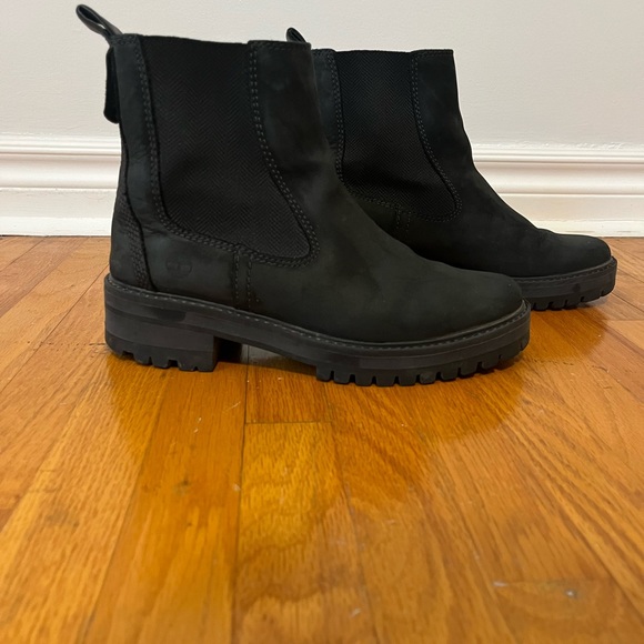 Black Timberland Boots, Size 8. - Picture 5 of 6